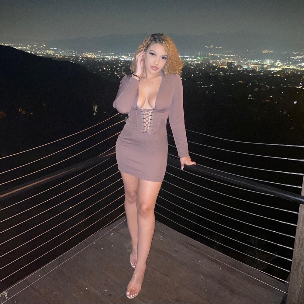 Pretty little thing Blazer Dress